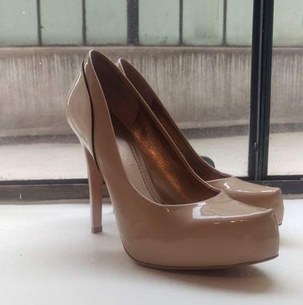 BCBGeneration nude & cream pumps
